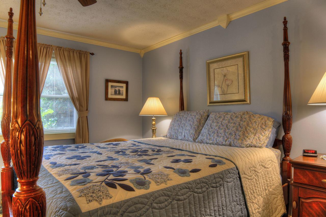 Los Gatos Bed & Breakfast Penn Yan Esterno foto